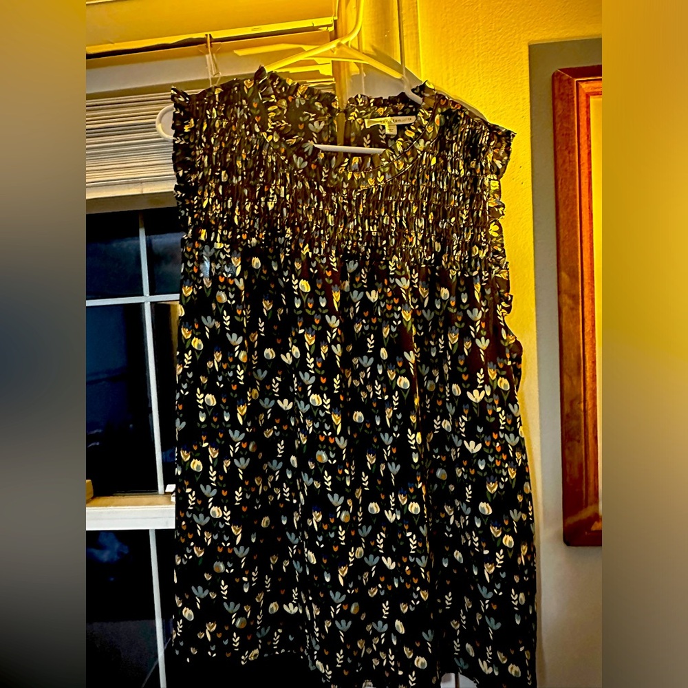 Stitch Fix Fun2Fun Floral Silky Shell